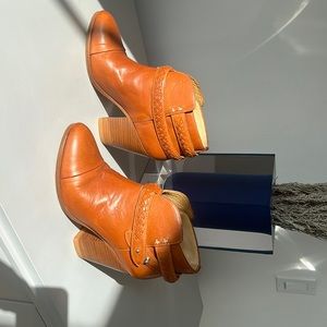 Rag & Bone Ankle Boots in light brown colour.